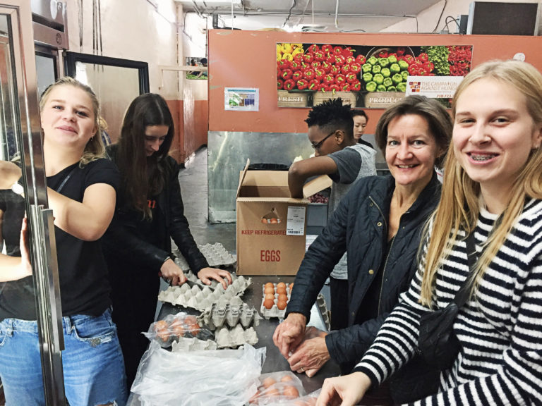 Food pantry partners with community service organization to recruit volunteers
